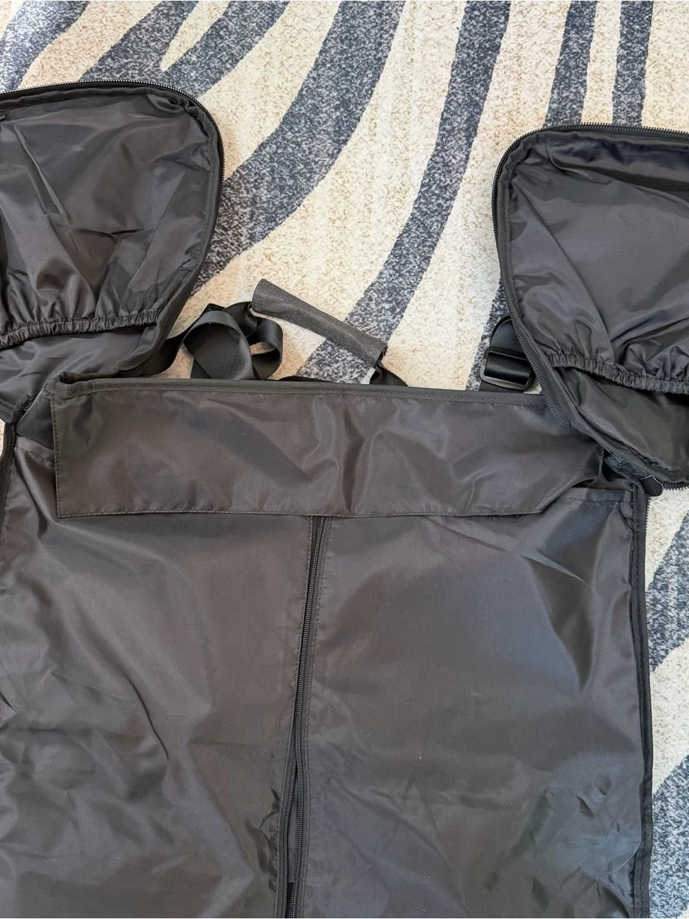 NWOT Half Day Garment Bag in Charcoal